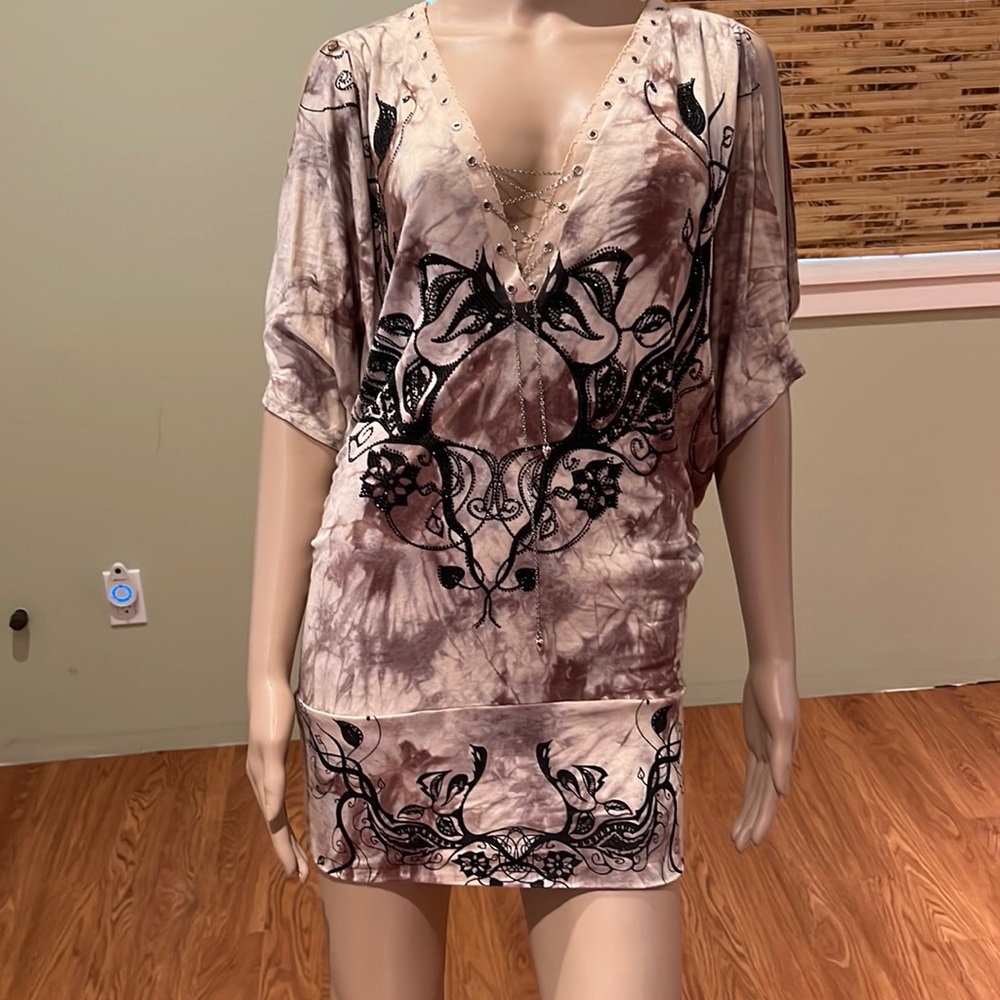 Kimikal Embellished T-shirt With Lace-up Front With Chain Cold Shoulder Style L